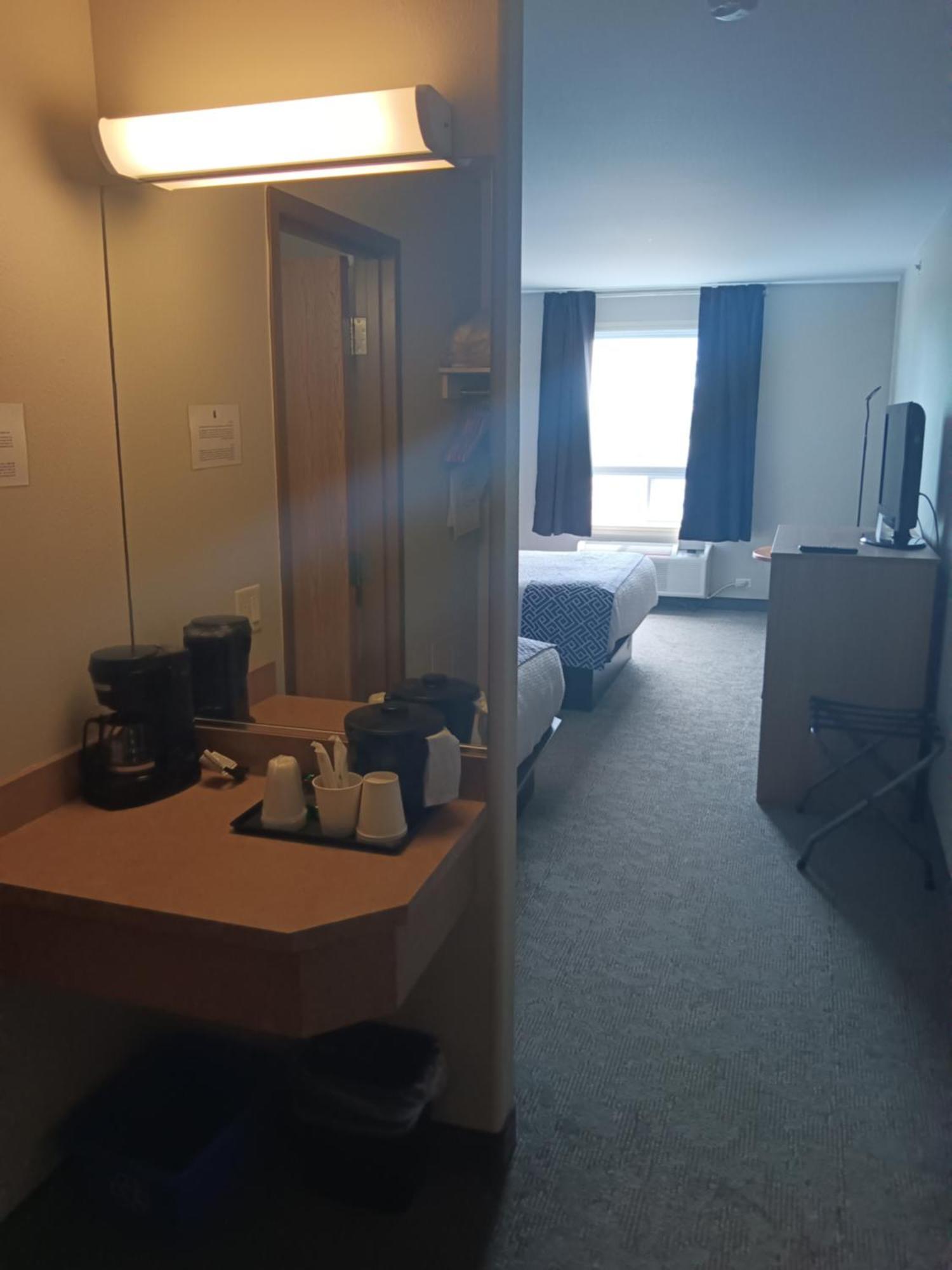 Super 8 By Wyndham St-Jerome Hotell Saint-Jerome Eksteriør bilde